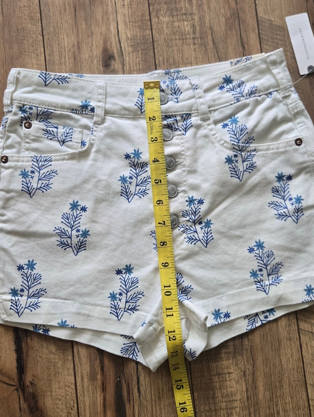 Anthropolgie Pilcro White Floral Denim Shorts - Picture 9 of 9